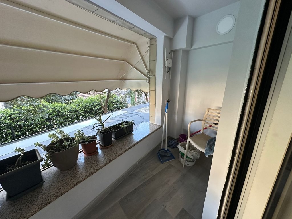 Commercial space for rent on Jordan Misja Street
