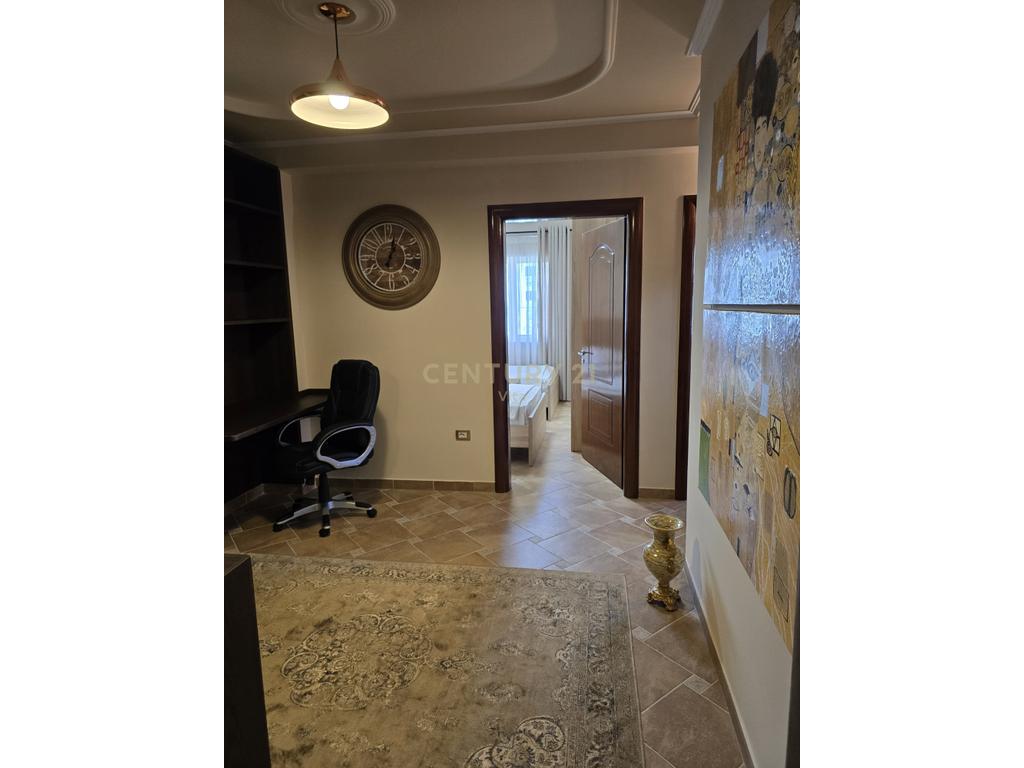 Apartment 2+1 for sale in Durrës near the Police Directorate!