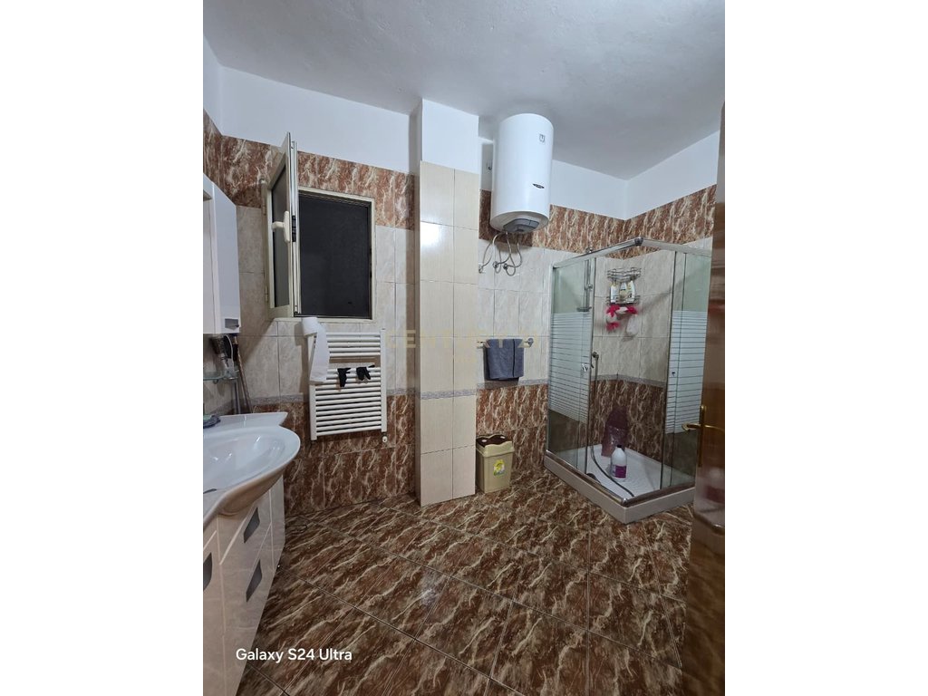 2+1 Apartment with Garage for Rent in the Center!