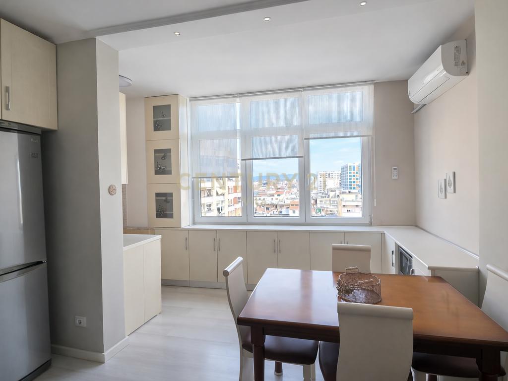 Apartment 2+1 for sale near the Fruit and Vegetable Market, Durres !!