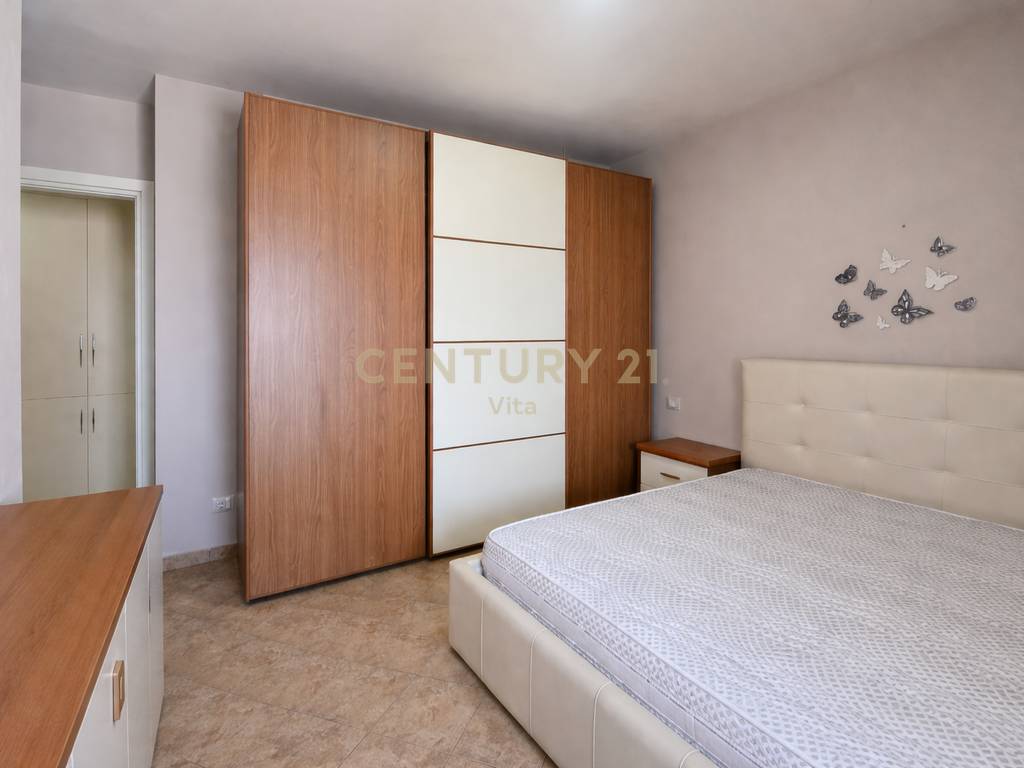 Apartment 2+1 for sale near the Fruit and Vegetable Market, Durres !!