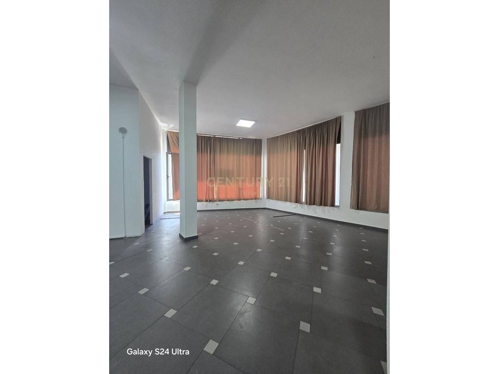 500m2 space for rent in Shkozet, Durrës, on the main road!