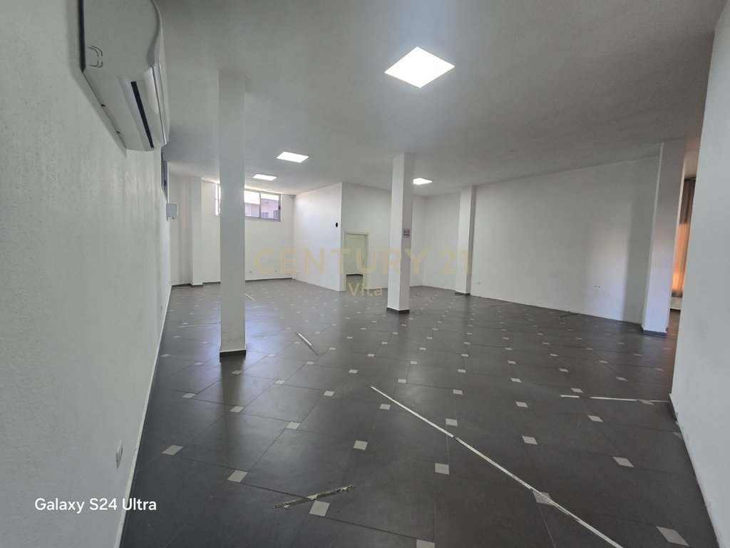 500m2 space for rent in Shkozet, Durrës, on the main road!