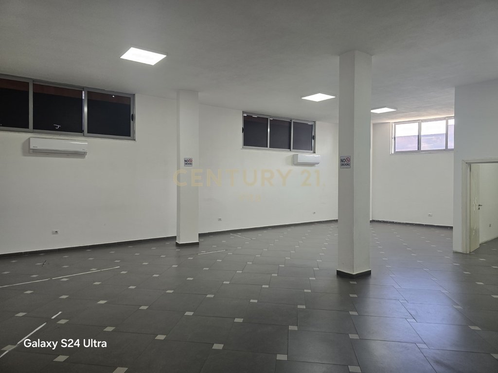 500m2 space for rent in Shkozet, Durrës, on the main road!