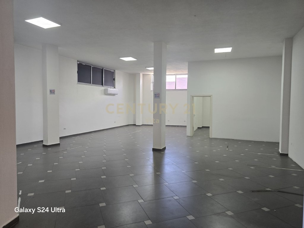 500m2 space for rent in Shkozet, Durrës, on the main road!