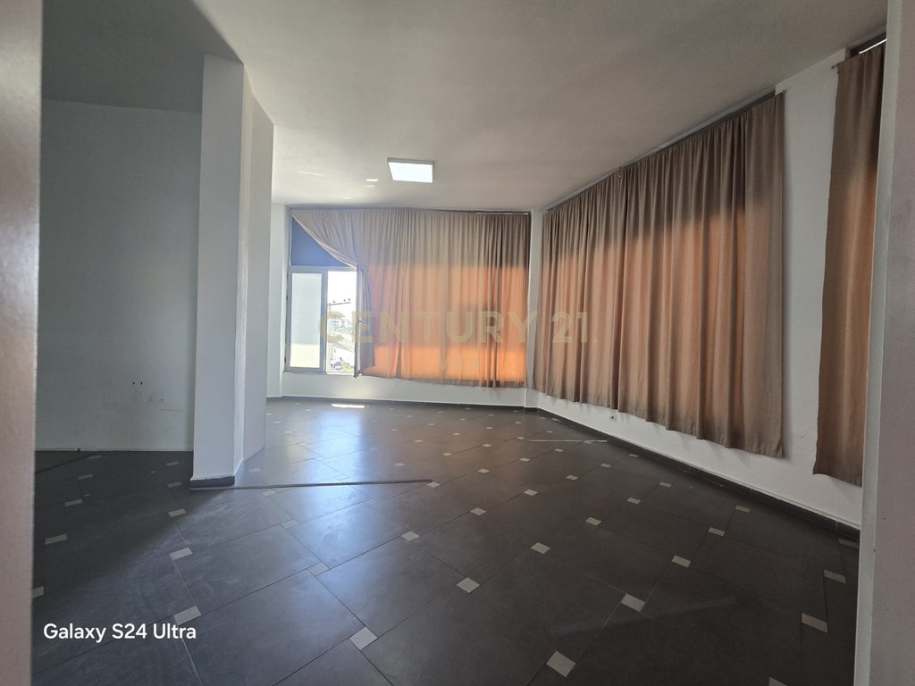 500m2 space for rent in Shkozet, Durrës, on the main road!