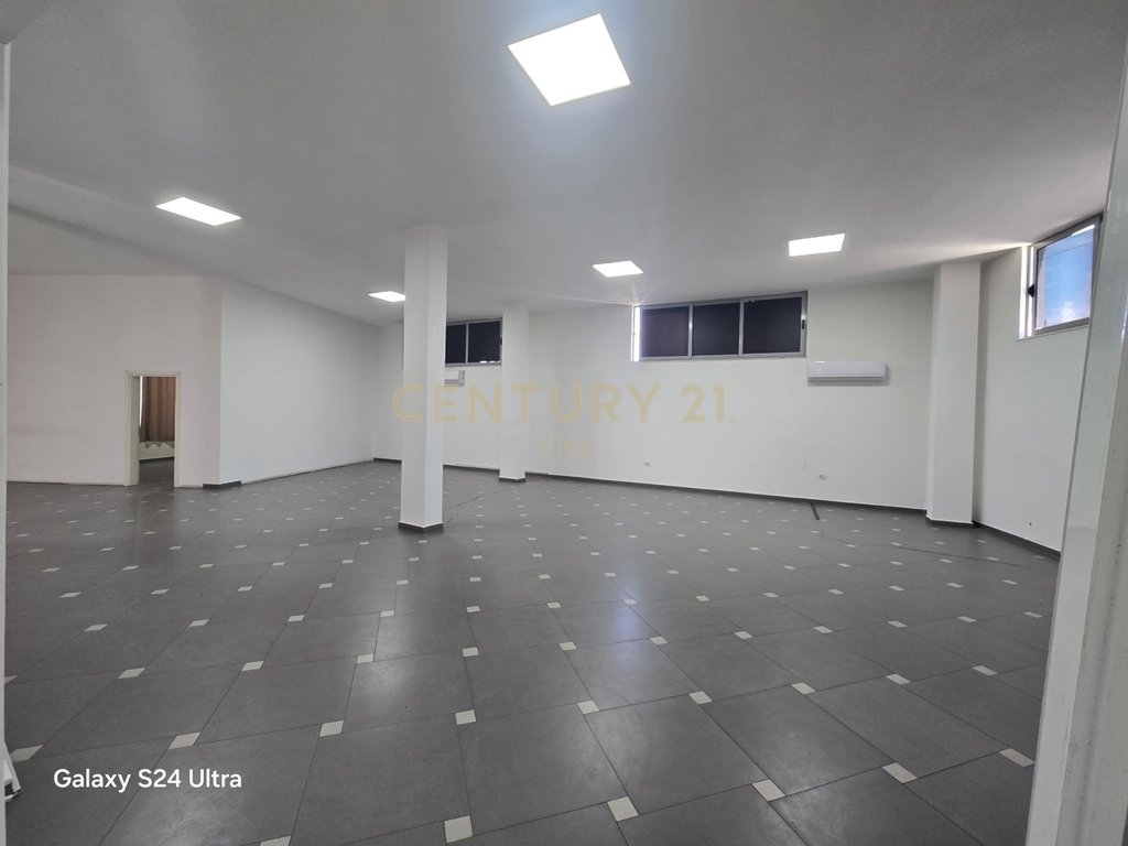 500m2 space for rent in Shkozet, Durrës, on the main road!