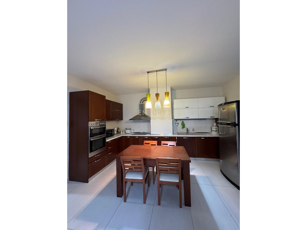 2+1 apartment for rent near Atsh close to Pazarit te Ri