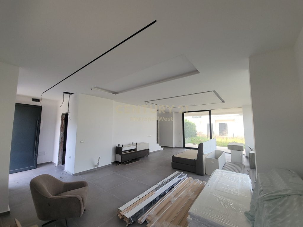 VILE AND ANNEX FOR SALE IN SAN PIETRO RESIDENCE