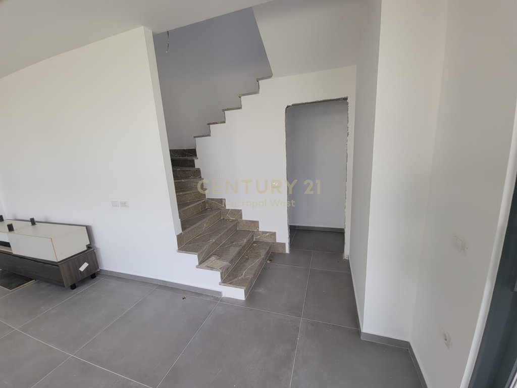 VILE AND ANNEX FOR SALE IN SAN PIETRO RESIDENCE