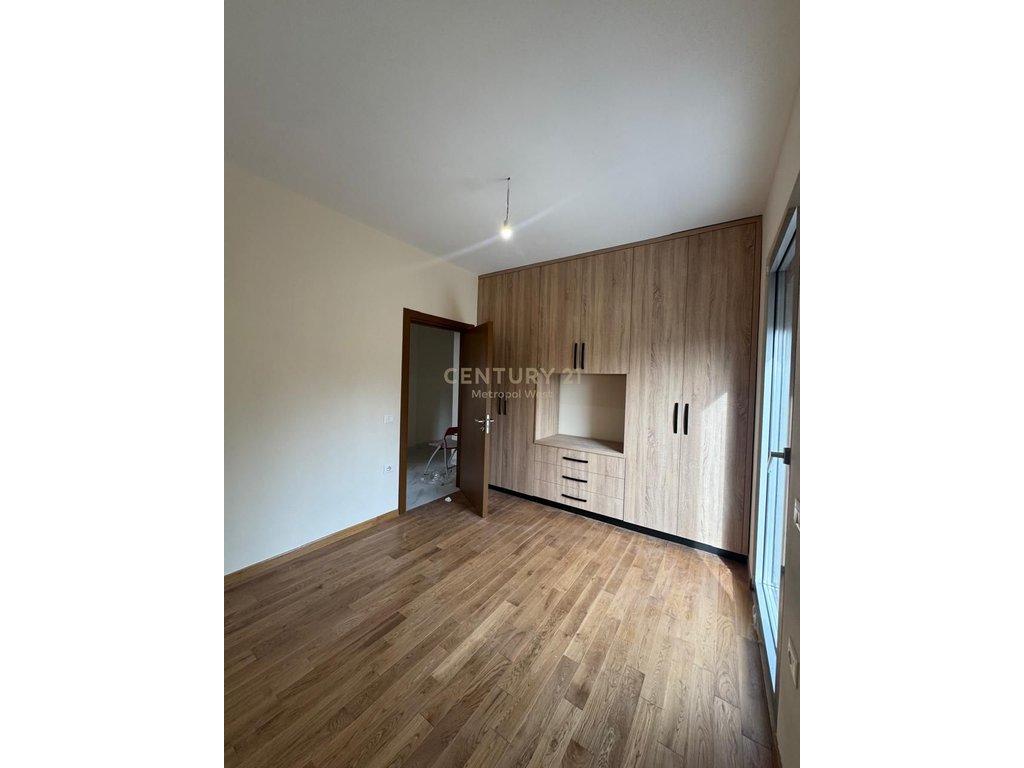 Apartment 3+1+2 for rent at Farka Lake