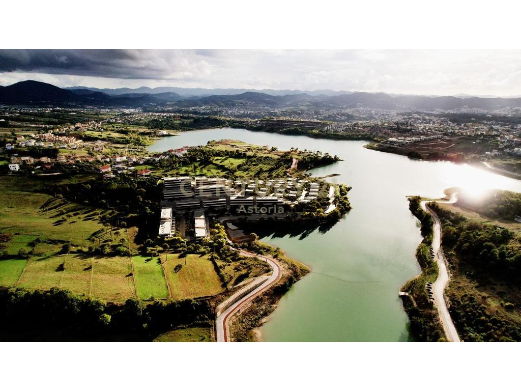 Luxury villa with a 492 m² plot in Farka Lake Front