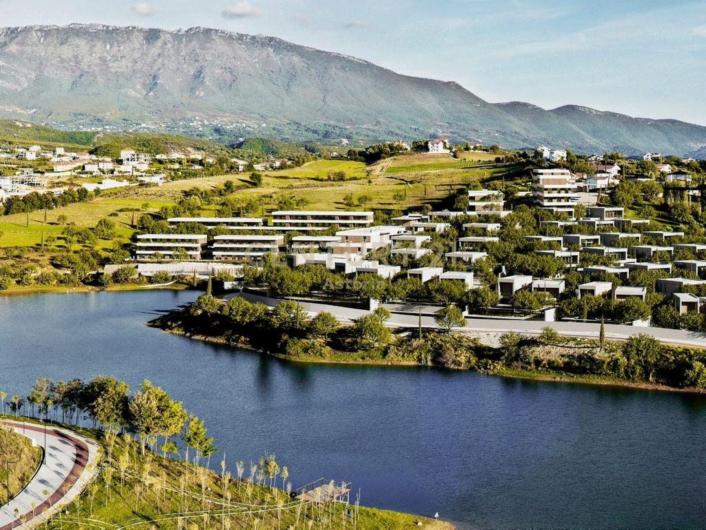 Luxury villa with a 492 m² plot in Farka Lake Front