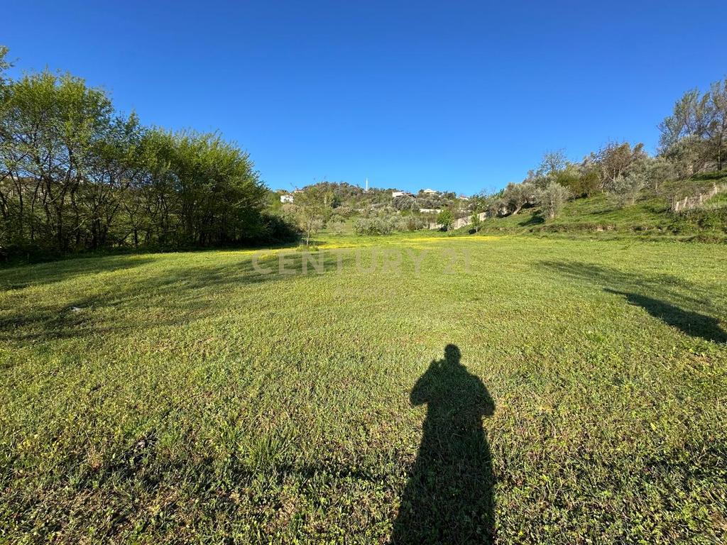 3500 m2 land for sale near Kashar lake – with tourism potential!