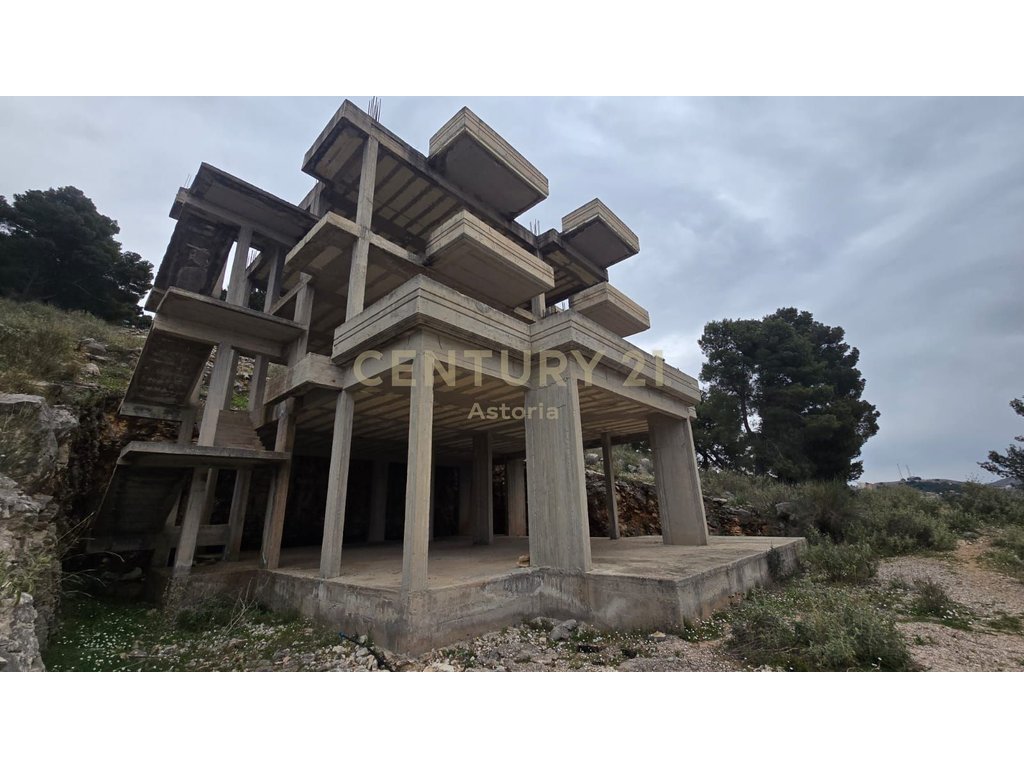 Villa under construction with stunning sea views – Sarandë