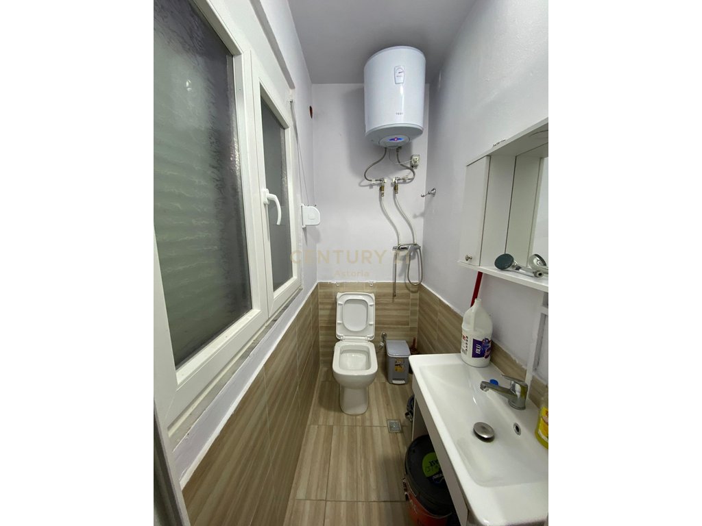 BUSINESS PREMISES FOR SALE ON MAIN STREET