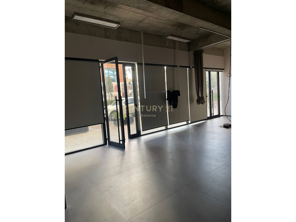 Commercial space for sale – open space