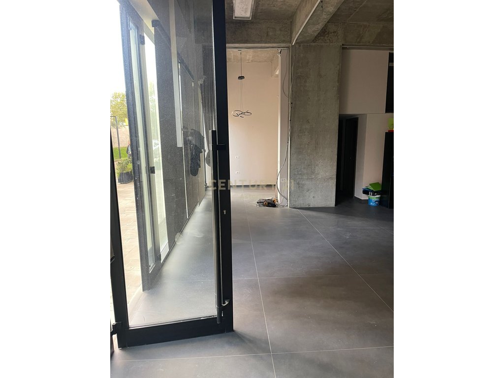 Commercial space for sale – open space