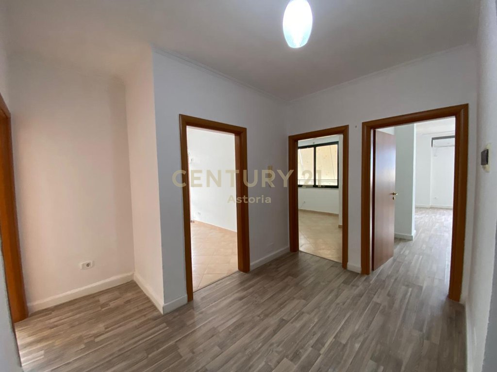 3+1+2 apartment for rent for office, near the former Exhibition
