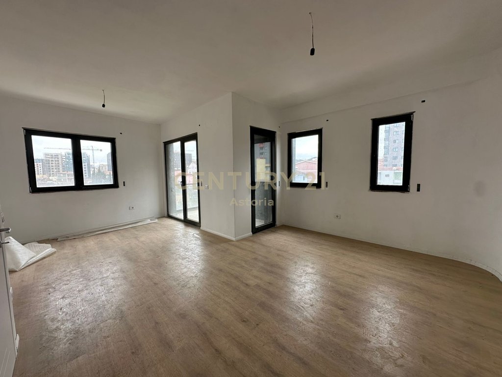 Apartment 2+1+2 for sale at Oaziz Residenc, Astir