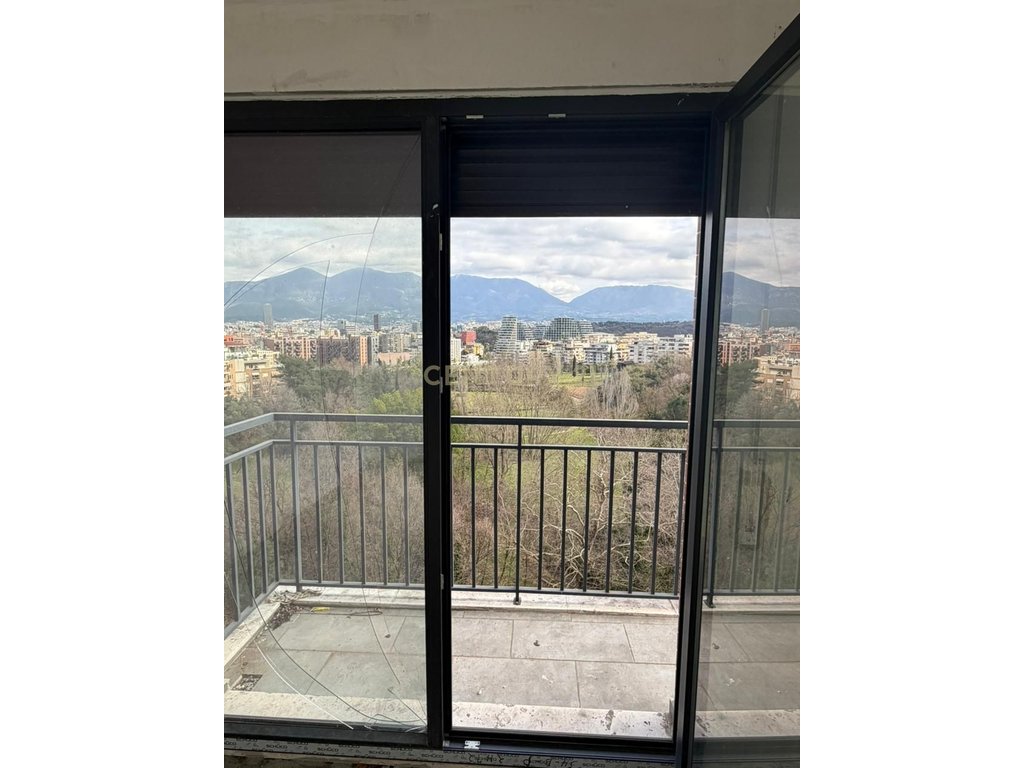 1+1 Apartment with Veranda 90 m² – 5th Floor, open view of the Botanical Garden