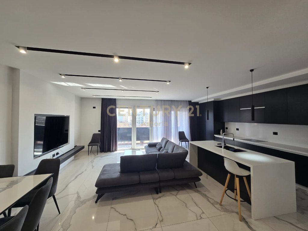 Modern 2+1+2 apartment for sale near Old Hipoteka