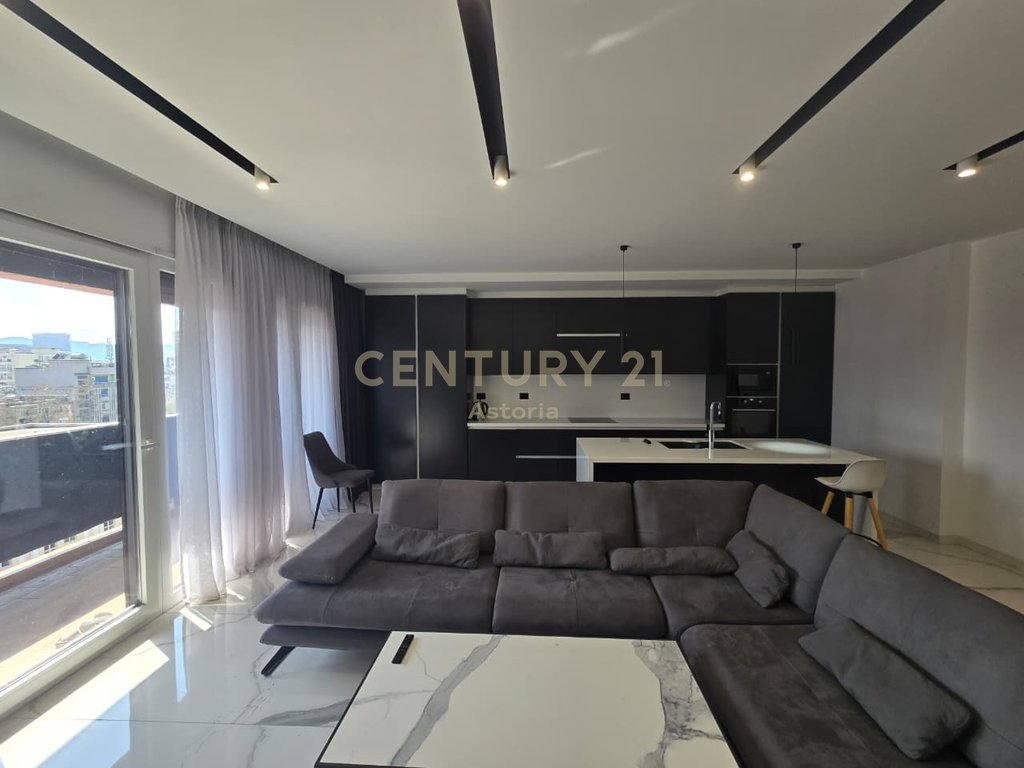 Modern 2+1+2 apartment for sale near Old Hipoteka