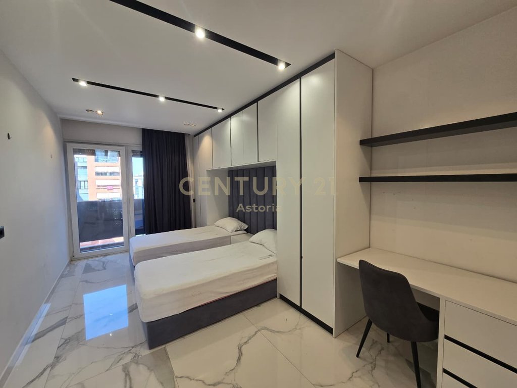 Modern 2+1+2 apartment for sale near Old Hipoteka