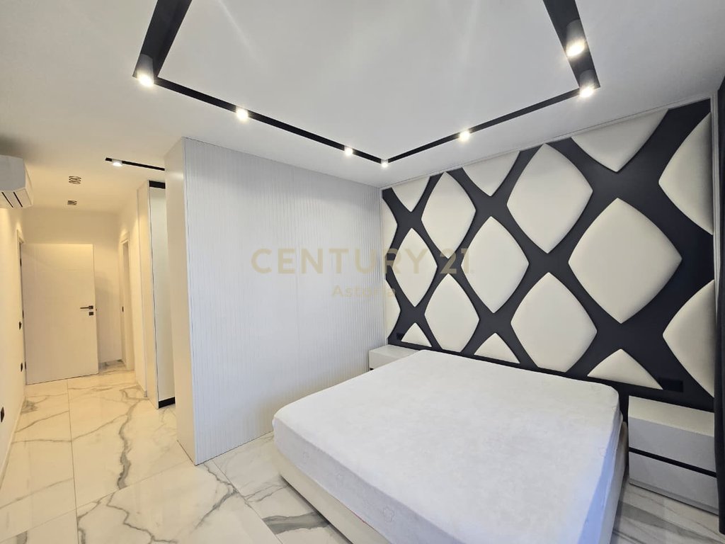 Modern 2+1+2 apartment for sale near Old Hipoteka