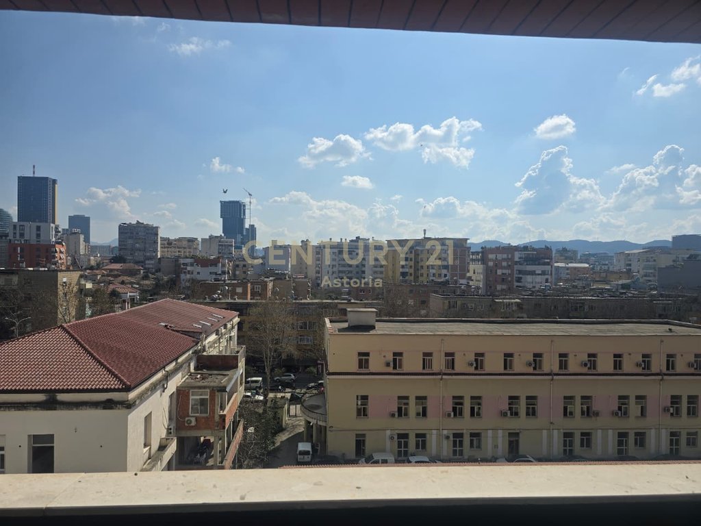 Modern 2+1+2 apartment for sale near Old Hipoteka