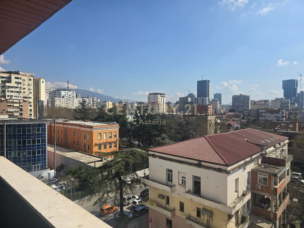 Modern 2+1+2 apartment for sale near Old Hipoteka