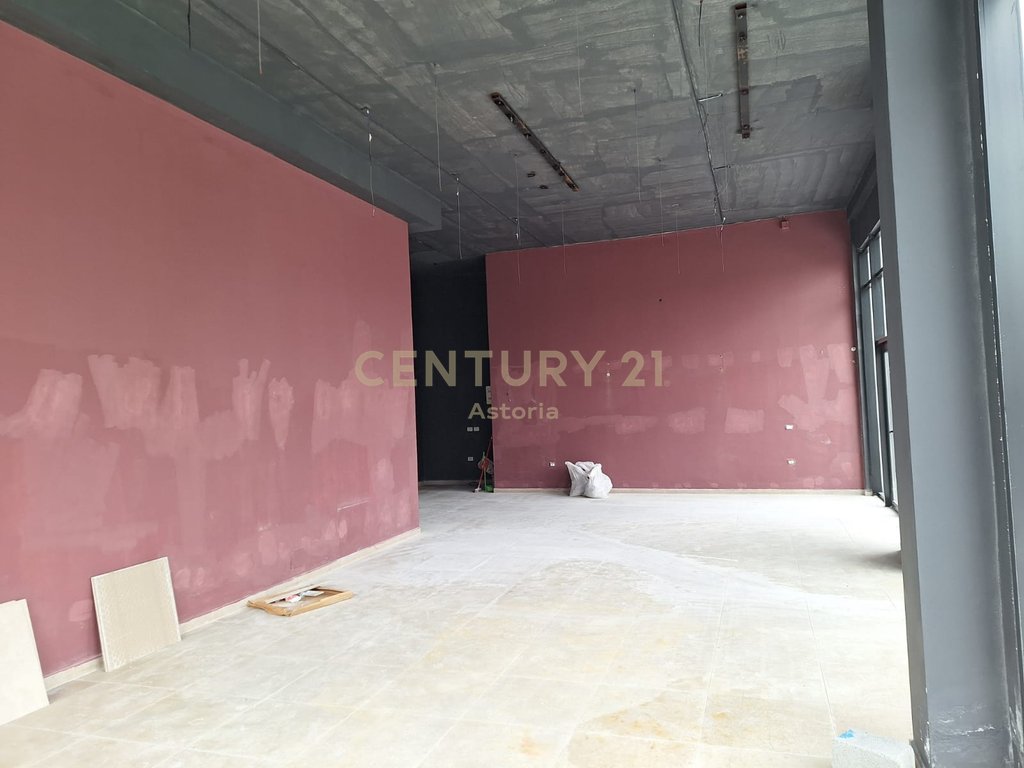 COMMERCIAL SPACE FOR RENT AT SIMA COM