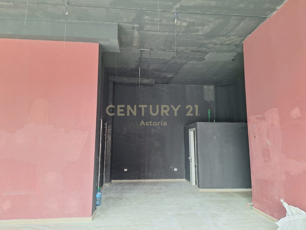 COMMERCIAL SPACE FOR RENT AT SIMA COM