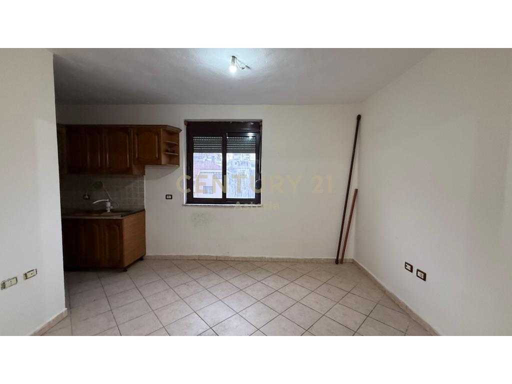 APARTMENT 2+1+2 FOR SALE AT 21 DHJETORI