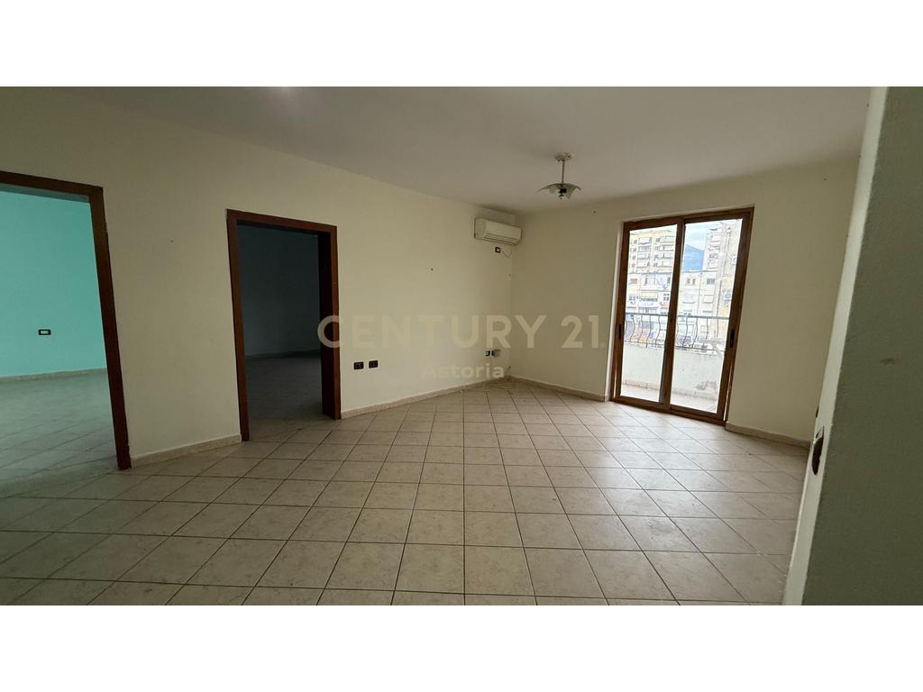 APARTMENT 2+1+2 FOR SALE AT 21 DHJETORI