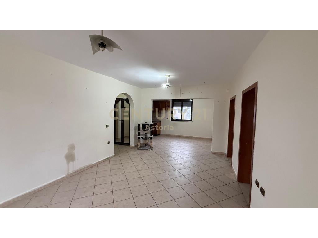 APARTMENT 2+1+2 FOR SALE AT 21 DHJETORI