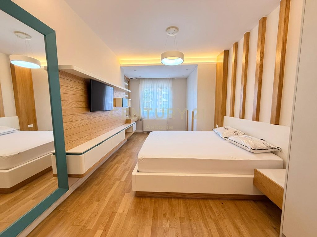 Modern 3+1+2 apartment with 2 parking spaces – Premium location in Komuna e Parisit (Da Capo)