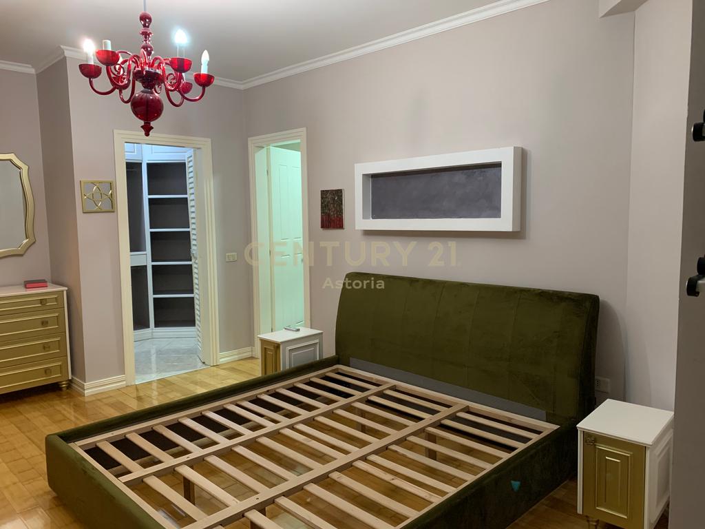 Spacious 2+1 apartment with 2 bathrooms and a closed balcony