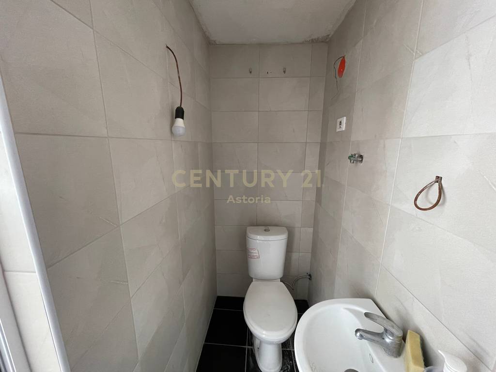 BUSINESS PREMISES FOR RENT IN ASTIR, JOLLA AREA.