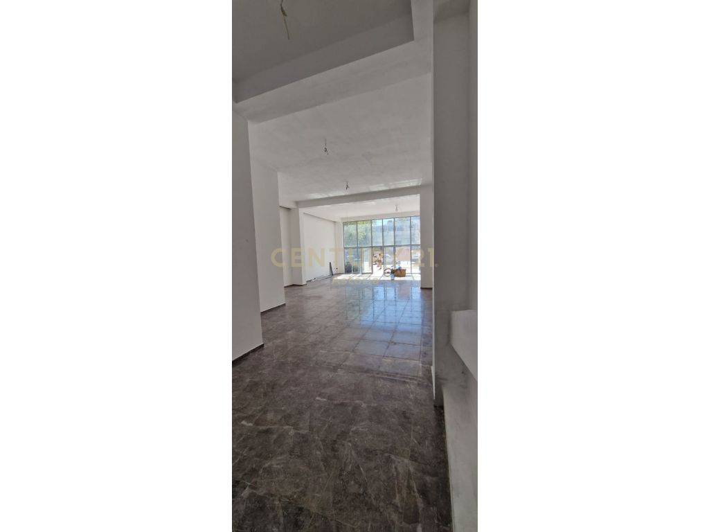 Commercial premises for rent in Misto Mame.