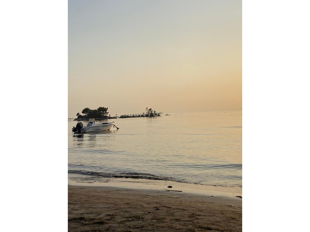 Land for sale located in the suburbs of Kavaja Karpen - €300,000 | 1785m²