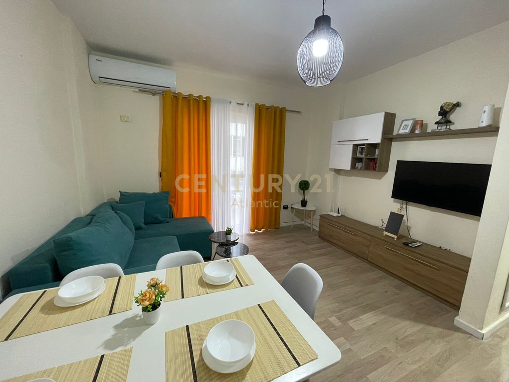 FOR DAILY RENT, SUPER APARTMENT 30 METERS FROM THE SEA NEAR ADRIATIC HOTEL, DURRES BEACH.