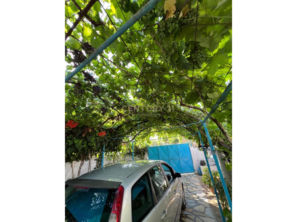 PRIVATE HOUSE FOR SALE IN SUKTH DURRES !