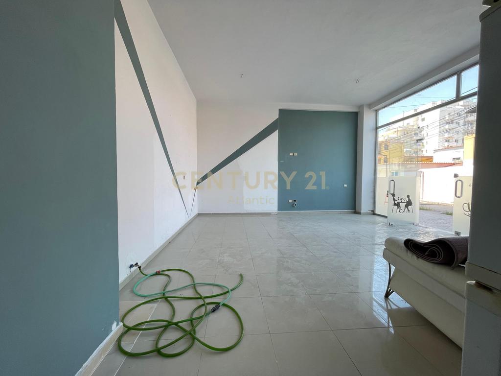 Commercial Space 60m2 For Sale On Durrës Beach - 110000€
