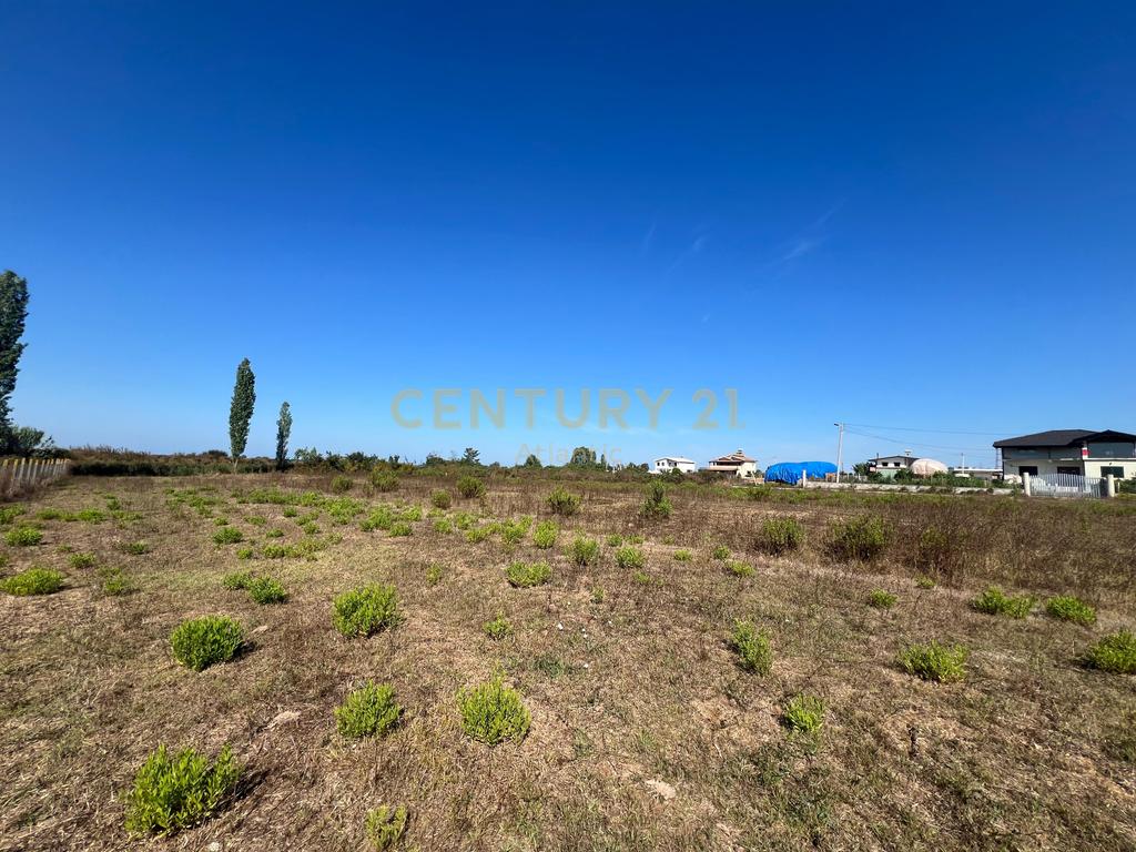 SHESIM LAND PLOT ON THE ROAD IN THE LALEZ BAY!