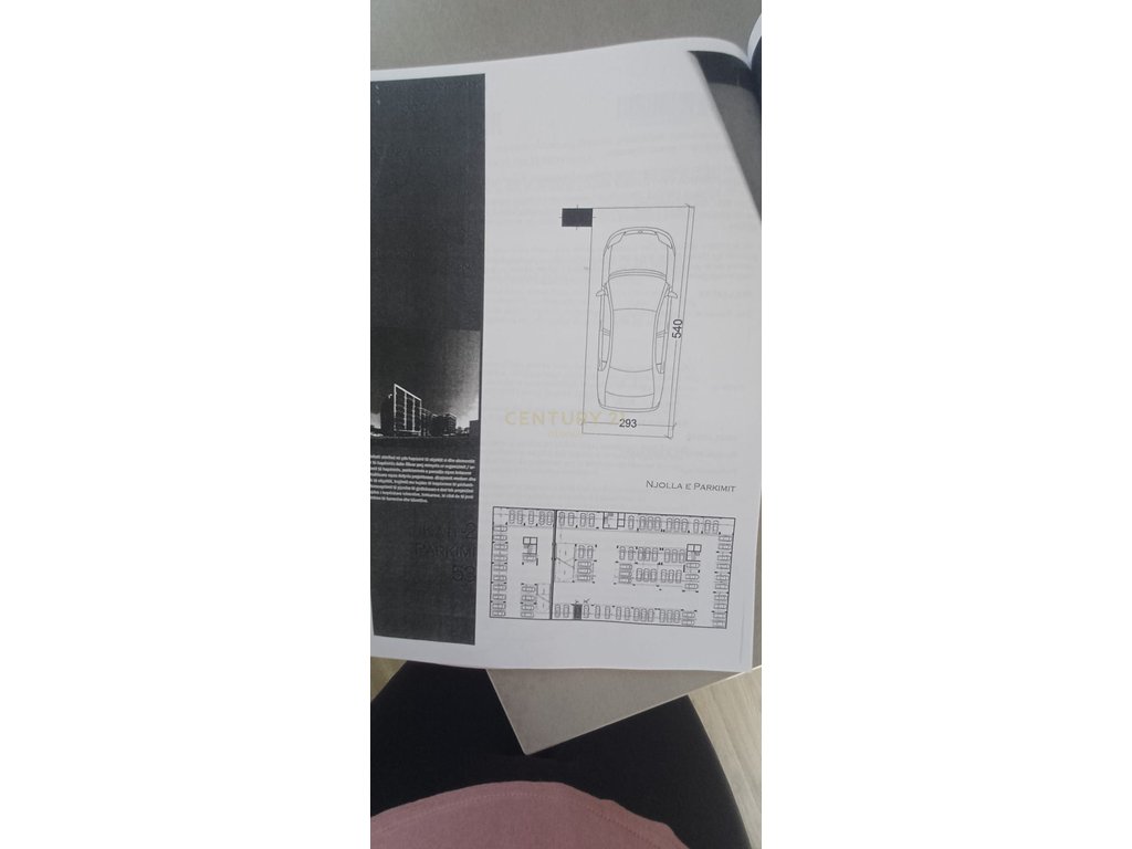 Parking garage for sale in Golem near Miami Beach