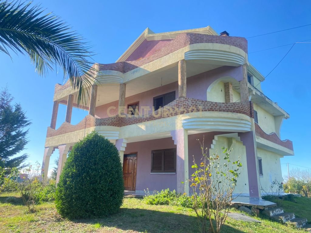 VILLA FOR SALE IN LALZI BAY!