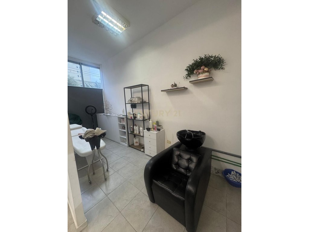 Business premises for sale in the center of Durrës (Former URT)