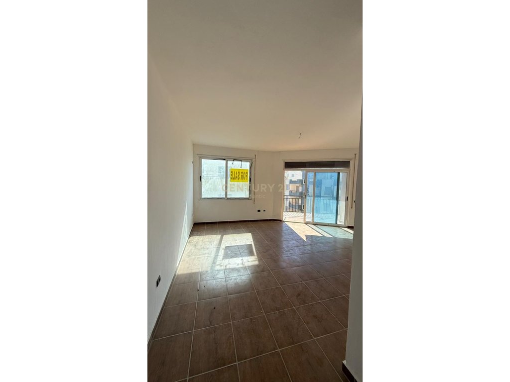 Apartment 1+1 For Sale in Shkëmbi i Kavajës, Durrës - | 86 m²