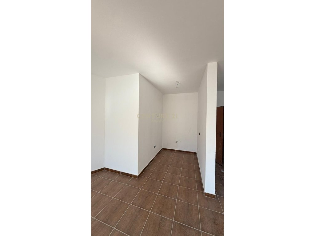 Apartment 1+1 For Sale in Shkëmbi i Kavajës, Durrës - | 86 m²